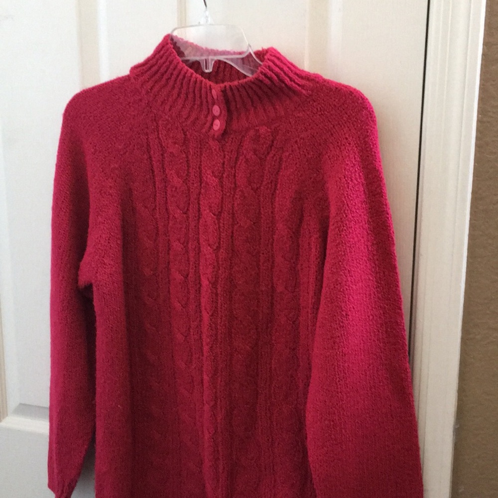 FINAL MARKDOWN Ladies overlook sweater small